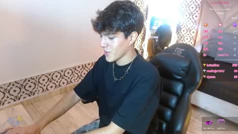 Snapshot of damian_tay chatting on 15, 4, 2026 damian_tay online show from 15, 4, 2026