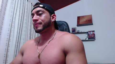Snapshot of damiannstonexxx chatting on 1, 5, 2026 Danny online show from 1, 5, 2026