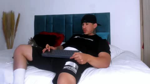 INSTAGRAM  DAMMIANMILLEROFICIAL online show from 12, 11, 2025