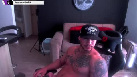 Snapshot of dammianmilleroficial chatting on 31, 5, 2026 INSTAGRAM DAMMIANMILLEROFICIAL online show from 31, 5, 2026