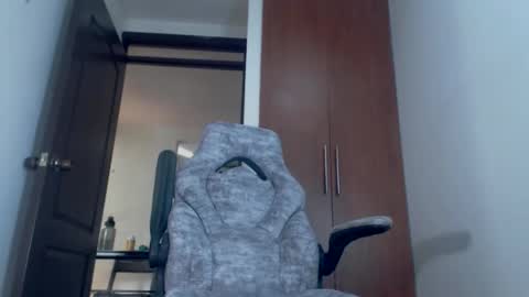 Snapshot of dammuscle chatting on 18, 2, 2026 dammuscle online show from 18, 2, 2026