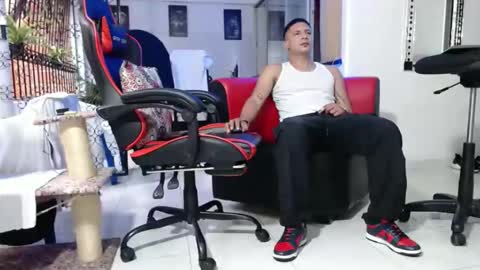 damyan_2003 online show from 30, 12, 2024