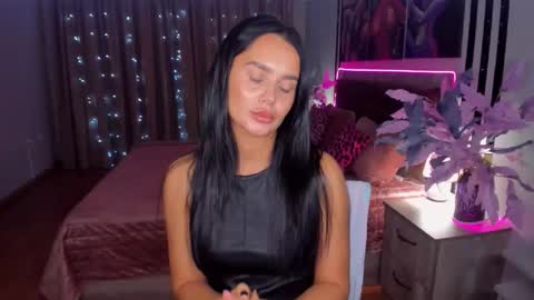 DanaMiers online show from 21, 11, 2025