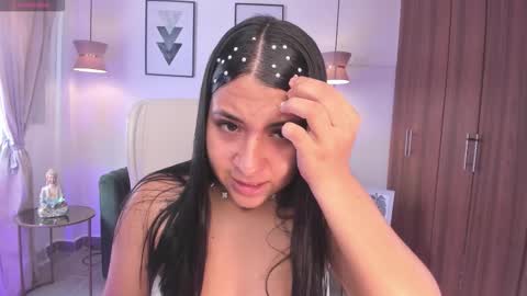 Snapshot of dandara_thompsson chatting on 3, 11, 2025 Dandara online show from 3, 11, 2025