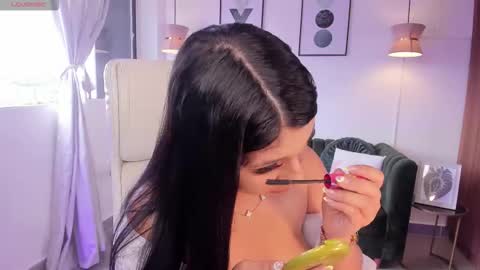 Snapshot of dandara_thompsson chatting on 2, 12, 2025 Dandara online show from 2, 12, 2025