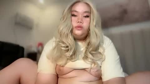 Snapshot of dangerous_womanxx chatting on 8, 7, 2026 Ms. K online show from 8, 7, 2026