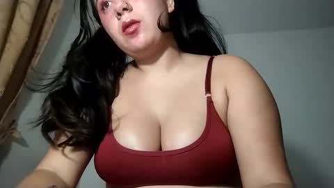 Snapshot of dani2414 chatting on 7, 12, 2024 Annie Marie online show from 7, 12, 2024