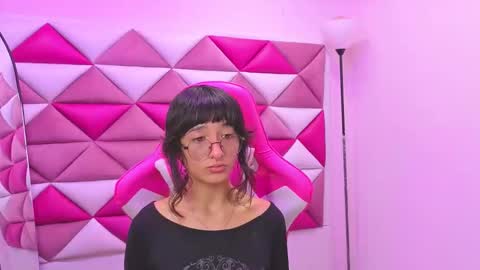 Snapshot of dani_dream chatting on 24, 11, 2025 dani_dream online show from 24, 11, 2025