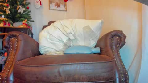 danidollxxx online show from 18, 12, 2025