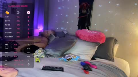 Dani Dragon online show from 12, 12, 2024