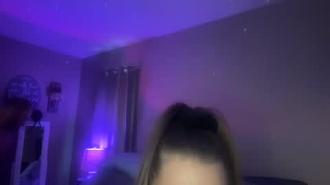 Dani Dragon online show from 12, 3, 2025