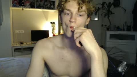 Snapshot of daniel_yumm chatting on 22, 5, 2026 Daniel online show from 22, 5, 2026