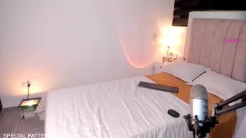 Snapshot of daniela_henaoo chatting on 7, 3, 2026 independent model online show from 7, 3, 2026