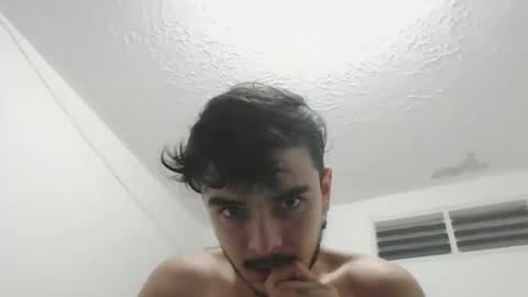 Snapshot of danielhot17 chatting on 8, 1, 2025 DANIEL online show from 8, 1, 2025