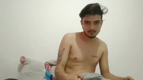 Snapshot of danielhot17 chatting on 8, 1, 2025 DANIEL online show from 8, 1, 2025