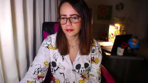 Snapshot of danielle_rose_ chatting on 26, 4, 2026 Angie online show from 26, 4, 2026