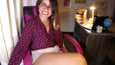 Snapshot of danielle_rose_ chatting on 30, 4, 2026 Angie online show from 30, 4, 2026