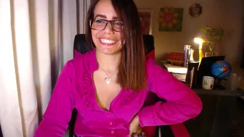 Snapshot of danielle_rose_ chatting on 4, 6, 2026 Angie online show from 4, 6, 2026