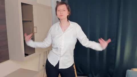 Snapshot of danillebraddock chatting on 3, 2, 2026 Dani online show from 3, 2, 2026