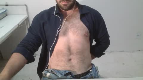 Snapshot of danioli614 chatting on 25, 11, 2025 Dani Oli online show from 25, 11, 2025