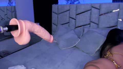 Dani Phonenix online show from 22, 1, 2025