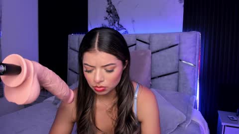 Dani Phonenix online show from 27, 1, 2025