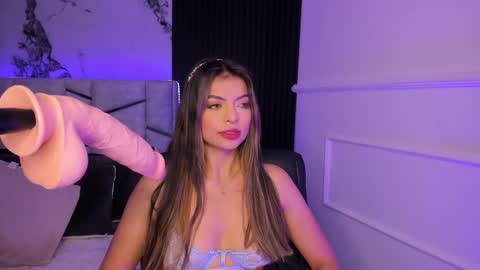 Dani Phonenix online show from 17, 2, 2025