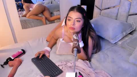 Dani Phonenix online show from 23, 2, 2025