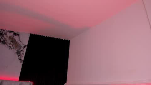 Dani Phonenix online show from 18, 9, 2025