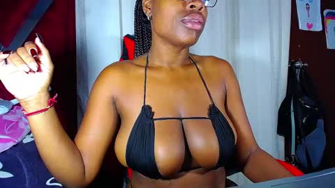 danisabrownn online show from 4, 12, 2025