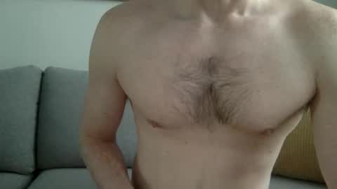 Snapshot of danishguysdicks chatting on 8, 4, 2026 Buzzy online show from 8, 4, 2026