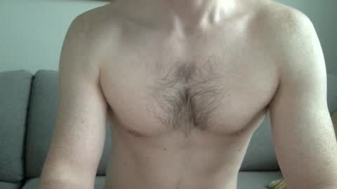 Snapshot of danishguysdicks chatting on 17, 4, 2026 Buzzy online show from 17, 4, 2026