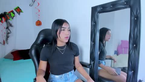 Snapshot of danka_smith chatting on 10, 10, 2025 danka_smith online show from 10, 10, 2025