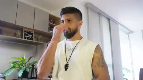 Dann saenz online show from 14, 11, 2025