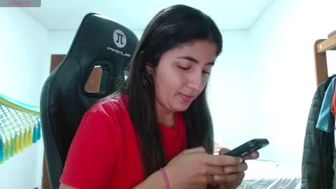 Snapshot of danna_peterson chatting on 9, 7, 2026 Danna online show from 9, 7, 2026