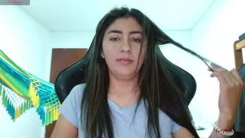 Snapshot of danna_peterson chatting on 19, 7, 2026 Danna online show from 19, 7, 2026