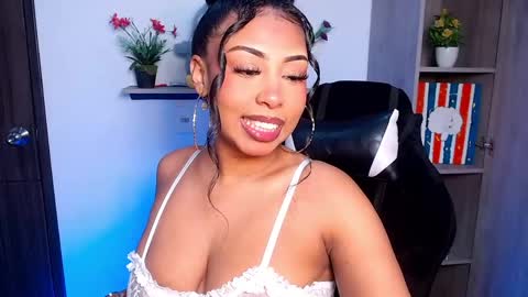 Snapshot of danna_schmidt23 chatting on 10, 6, 2026 Danna online show from 10, 6, 2026