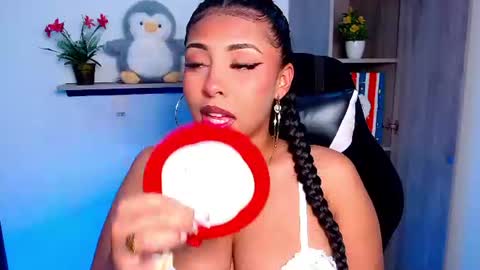 Snapshot of danna_schmidt23 chatting on 26, 7, 2026 Danna online show from 26, 7, 2026
