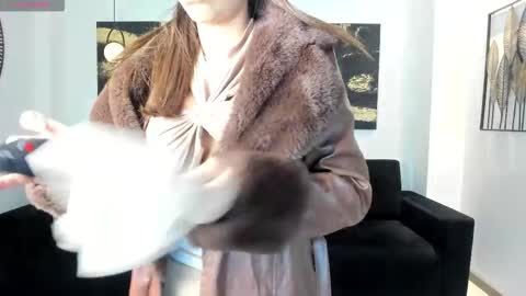 Danna Cruz  online show from 16, 9, 2025