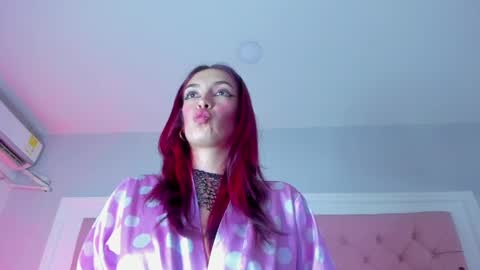 Snapshot of dannaflame_ chatting on 11, 4, 2026 Danna online show from 11, 4, 2026