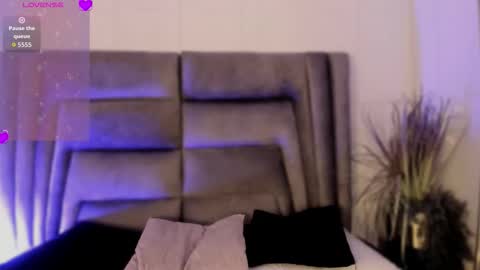 Danna online show from 10, 11, 2025