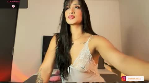 Danna Wells online show from 28, 11, 2025