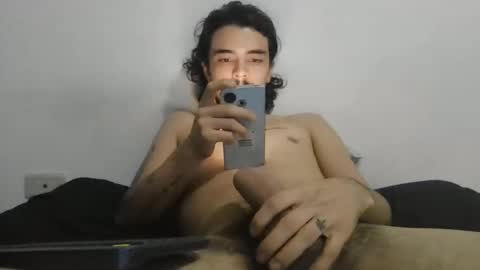 Snapshot of danni4_20 chatting on 20, 10, 2025 danni4_20 online show from 20, 10, 2025