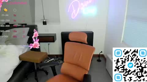 Snapshot of dannidaniels chatting on 22, 12, 2024 DANNI DANIELS online show from 22, 12, 2024