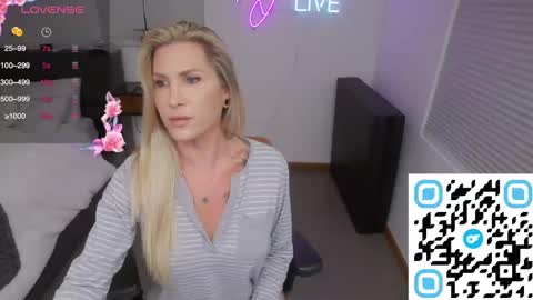 Snapshot of dannidaniels chatting on 18, 1, 2025 DANNI DANIELS online show from 18, 1, 2025