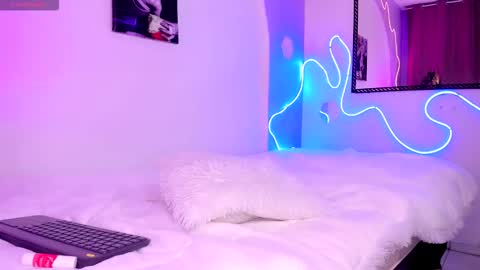 Snapshot of dannyhot__ chatting on 16, 9, 2025 Danny online show from 16, 9, 2025