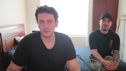 Snapshot of danruiz33 chatting on 21, 4, 2026 Dan online show from 21, 4, 2026