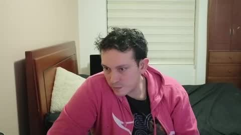 Snapshot of danruiz33 chatting on 30, 4, 2026 Dan online show from 30, 4, 2026