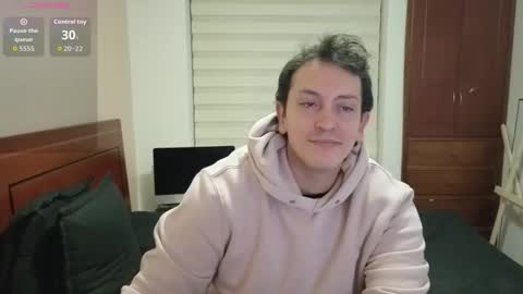 Snapshot of danruiz33 chatting on 5, 5, 2026 Dan online show from 5, 5, 2026