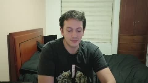 Snapshot of danruiz33 chatting on 27, 5, 2026 Dan online show from 27, 5, 2026